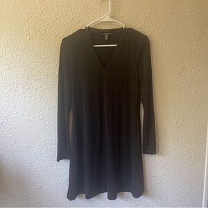 Kenneth Cole Black V-Neck Long Sleeve Dress
Size: XS